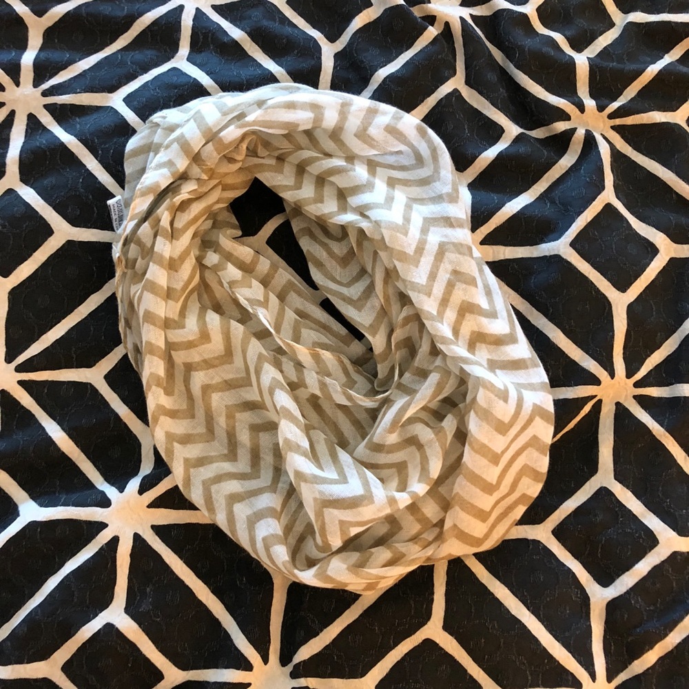 White and tan pattern infinity scarf